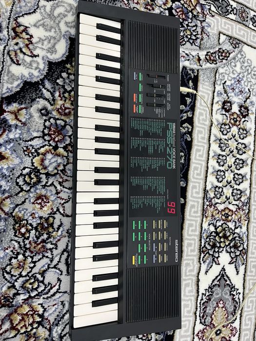 Pianino (sintezator) - YAMAHA PSS-270