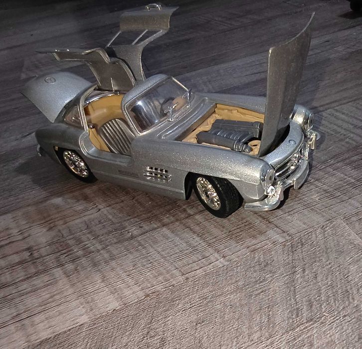 Mercedes Corgi Mercedes