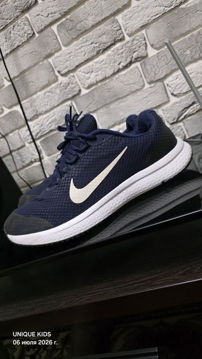 Оригинальные кроссы Nike