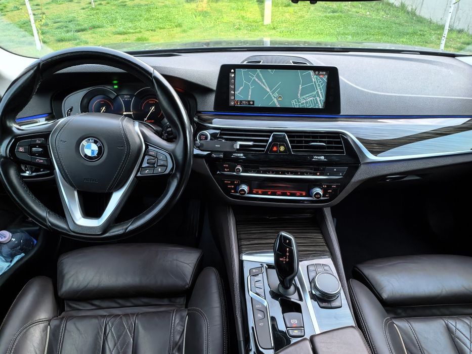 BMW Seria 5  530e iPerformance G30