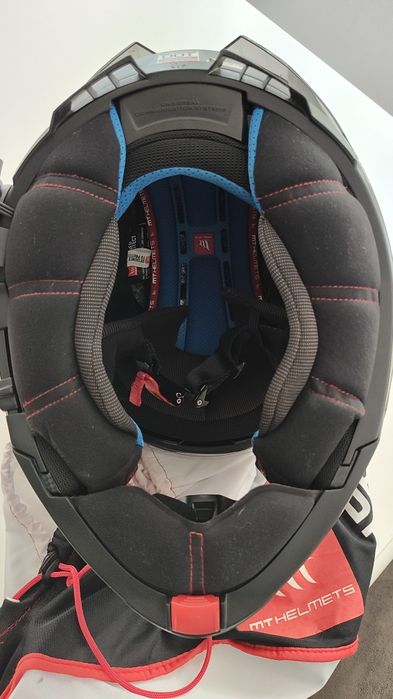 Каска MT ATOM 2 SV