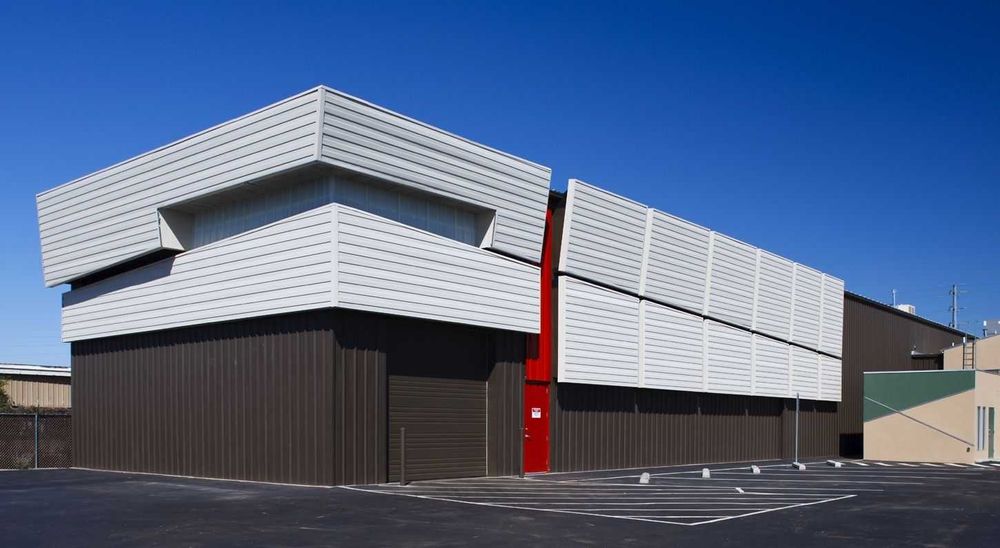 Основные характеристики сэндвич-панелей