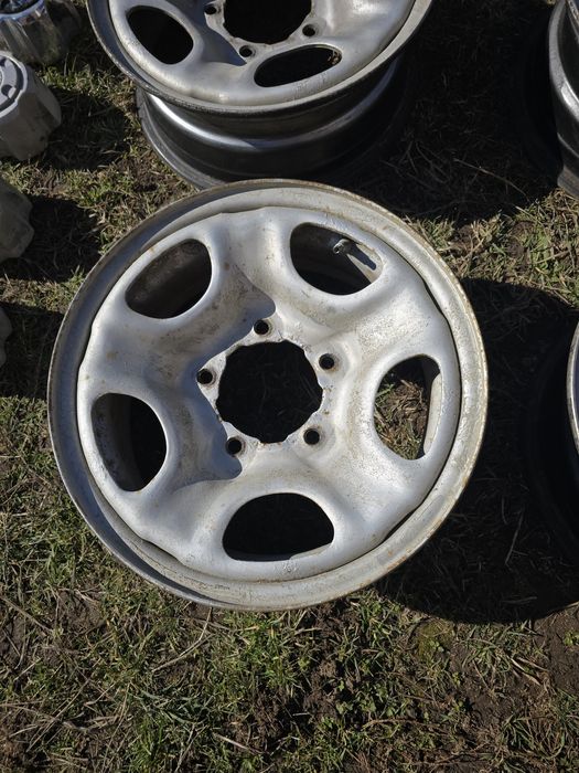 Железни джанти 15-ки, 5x139.7мм за Фероза, Витара, Джимни, Лада Нива..
