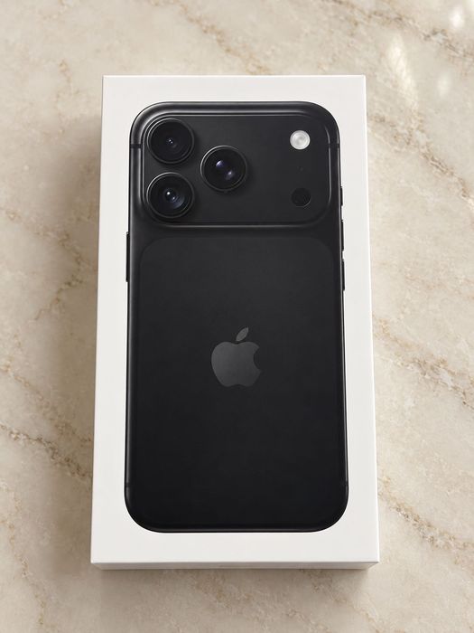 iPhone 18 Pro 256GB Black – ЧИСТО НОВ, ЗАПЕЧАТАН