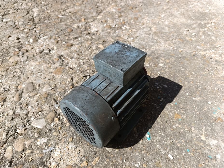 Монофазен и трифазни мотори