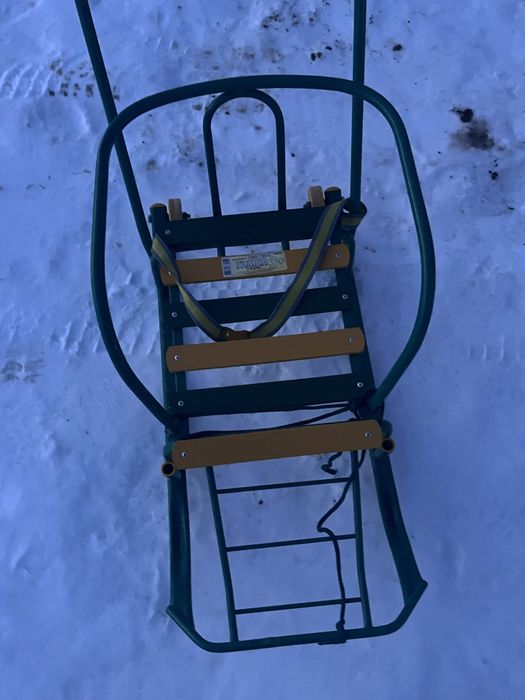 Продам сани новые