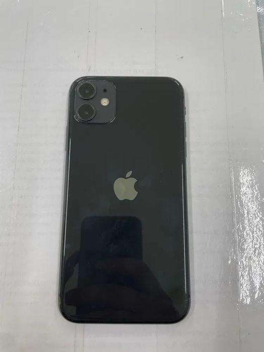 Iphone 11 черный и sumsung 9 pro обмен телефон на айфон
