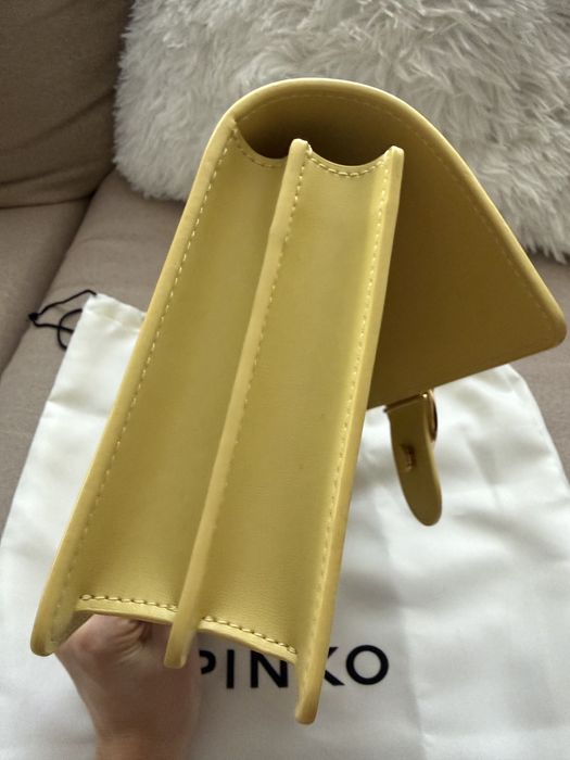 Нова чанта Pinko