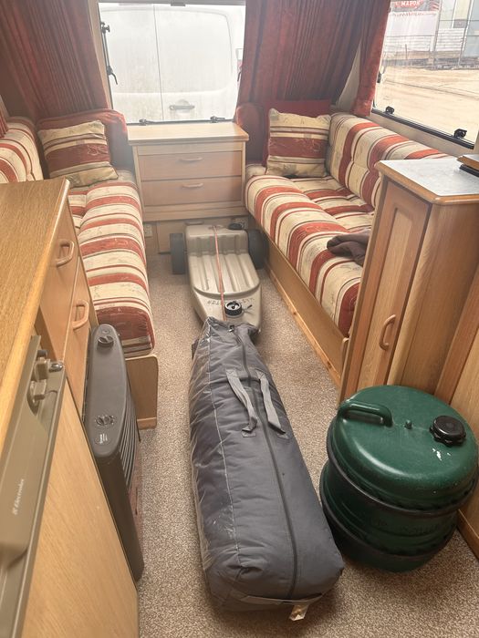 Каравана за двама+ малко дете