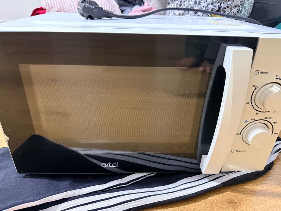 Микроволновка Artel
