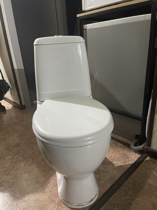 Продам унитаз б/у