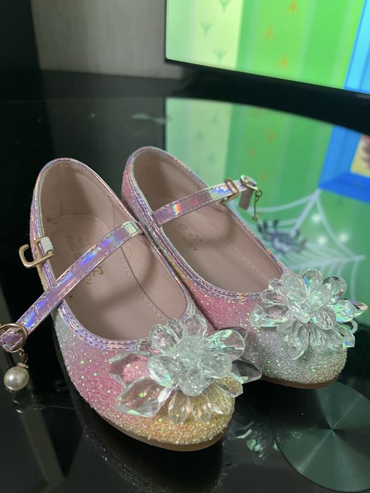 Туфельки нарядные