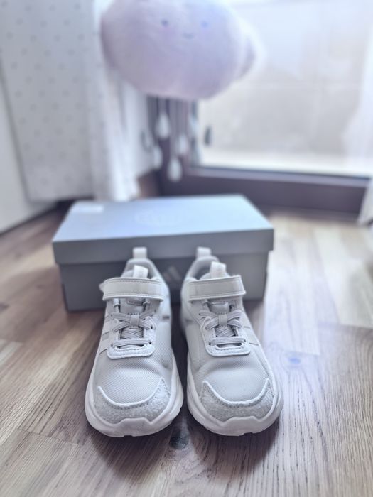 Обувки за момичета Adidas  25,26,27,28 разме