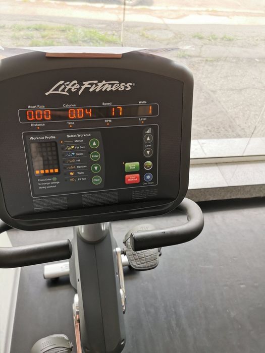 -50% Седнал велоергометър Life Fitness