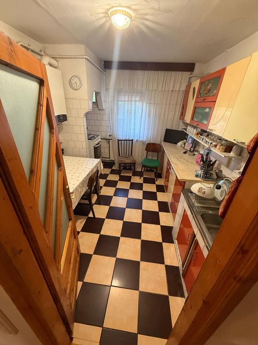 Apartament decomandat 4 camere