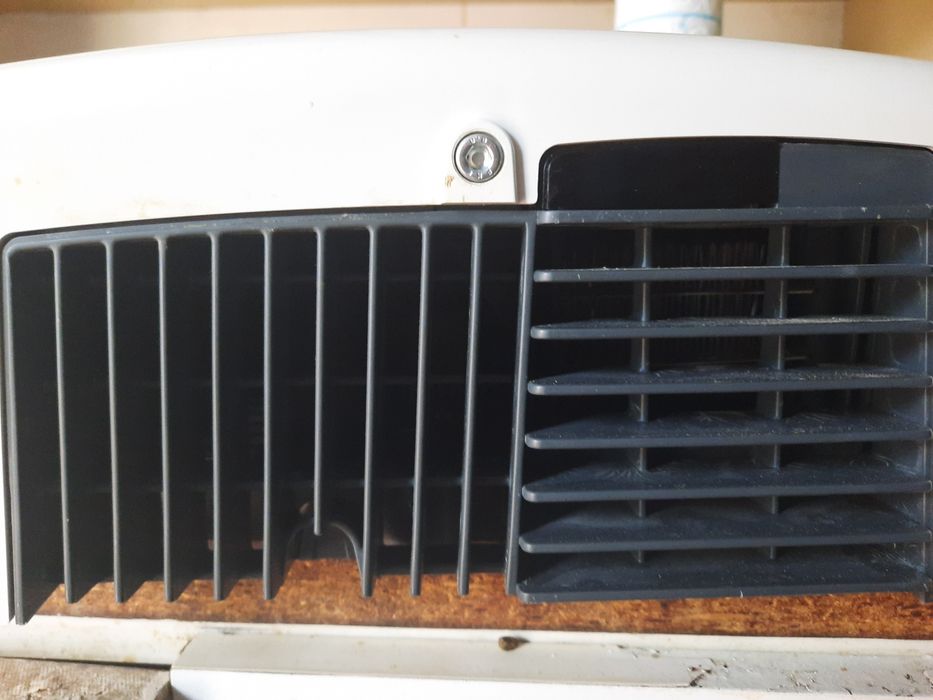 Vand uscator de maini