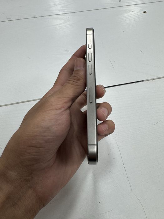 Iphone 15 pro edial