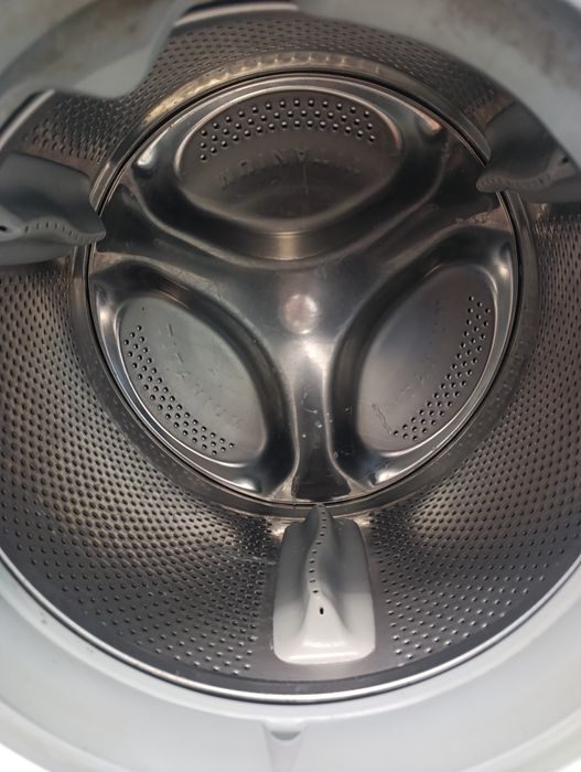 Пералния със сушилня Whirlpool 6-то чувство