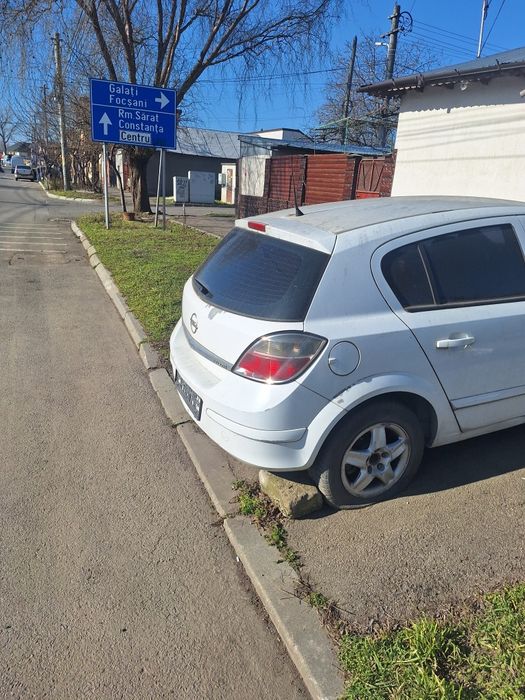 Dezmembrez Opel Astra H 1.7Diesel 74kw
