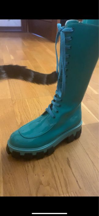 Высокие сапоги Prada