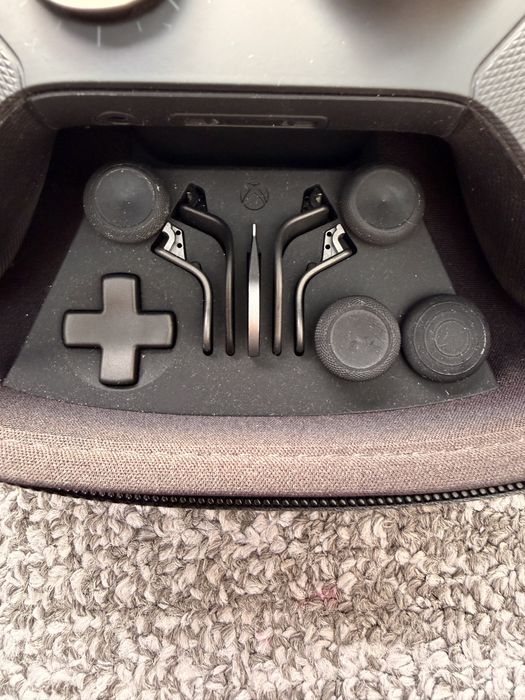 Vând controller xbox one Elite