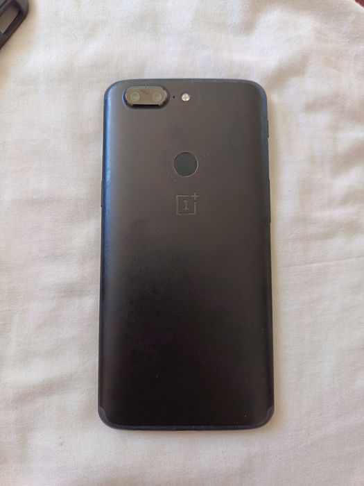 Vand telefon OnePlus 5T+husa