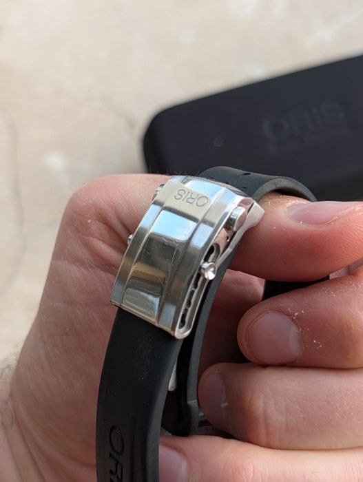 Oris Aquis 43.5 отличен + нова гумена каишка, профилактиран часовник