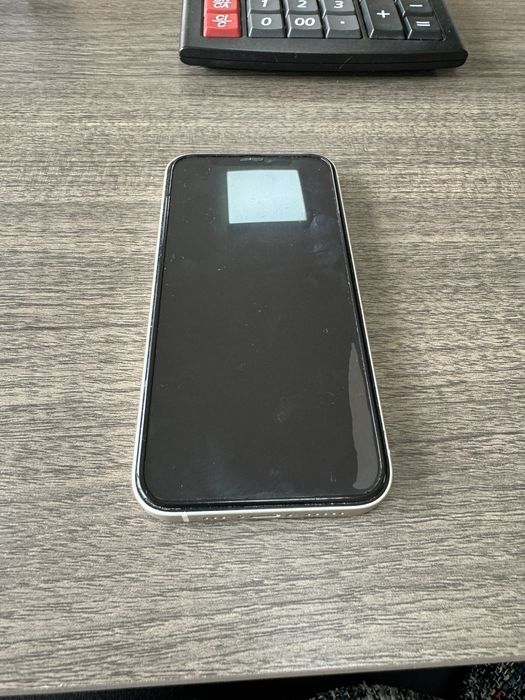 Срочноо!!!     Apple iPhone 12 128Gb белый