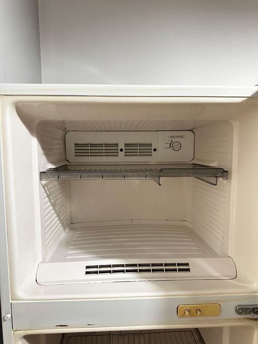 Холодильник 40000тг