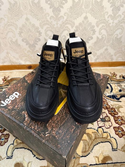 Осень зима, обувь бренда Jeep