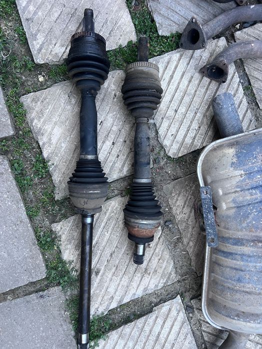 Предна Полуоска Рейндж Роувър Range Land Rover 3.0 L322 лява  / дясна