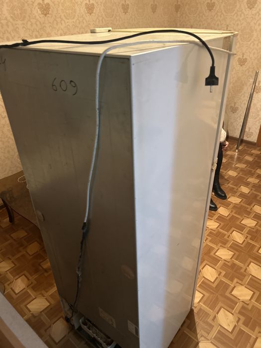 продам холодильник