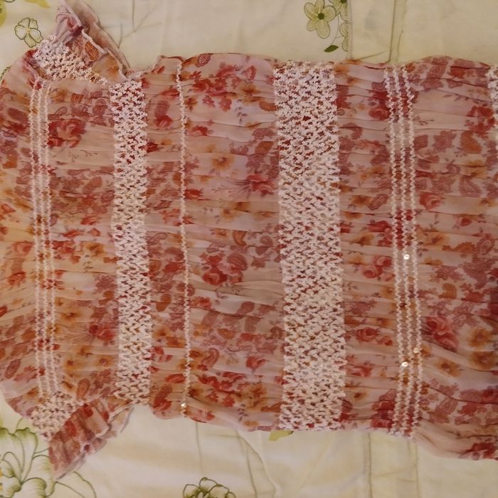 Продам женские блузки, топики
