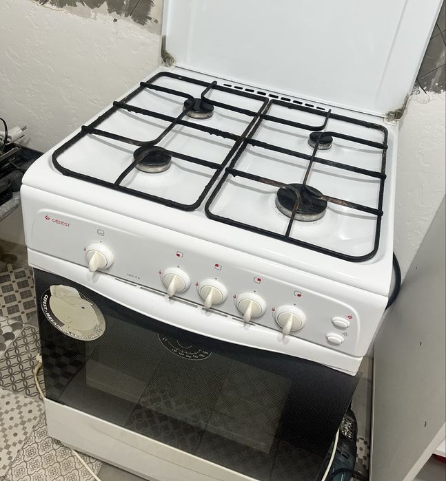 Продам газ плиту б/у