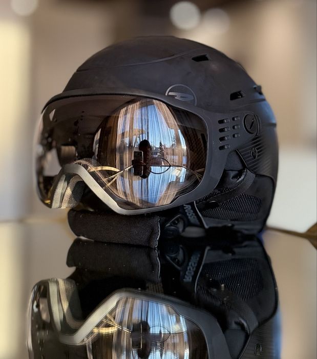 Ски каска Rossignol с интегриран фотохромен визьор