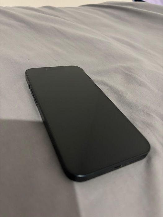 Продам iPhone 13 128GB