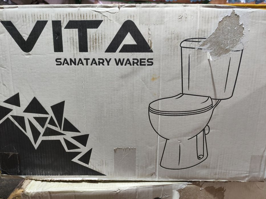 Унитазы новые в упаковке