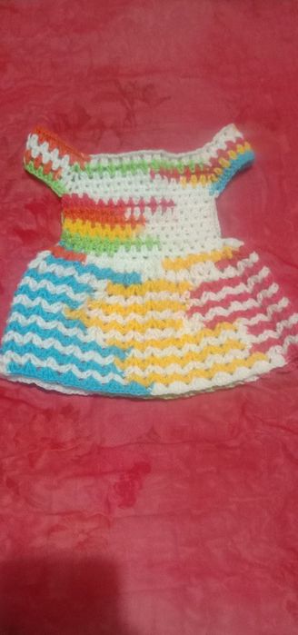 Qo‘lda to‘qilgan kiyim-kechakla bor