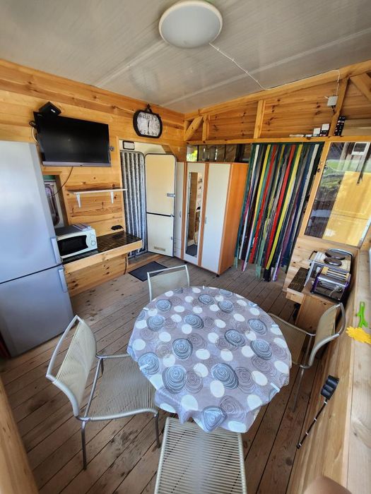 Продавам Каравана с престройка Веранда ПЛАТЕН НАЕМ ЗА 2026г.