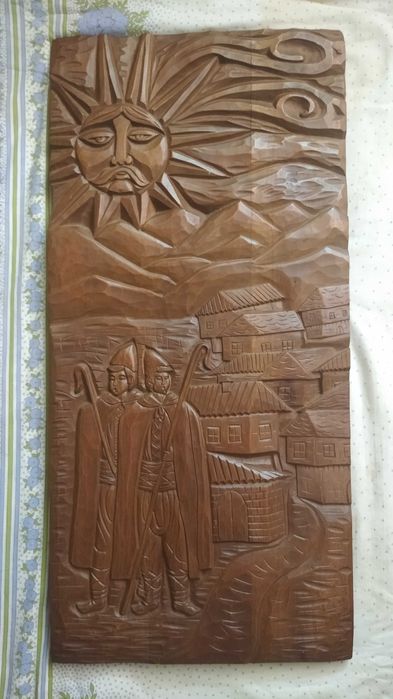 Дърворезба и картина рисувана на кожа
