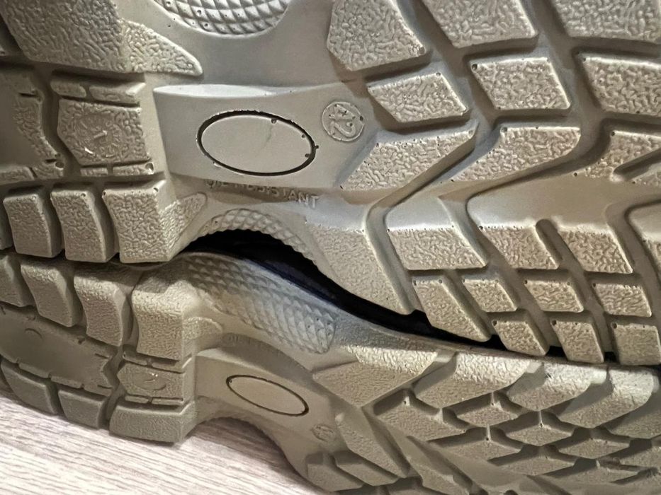 Ботинки для работы и не толька