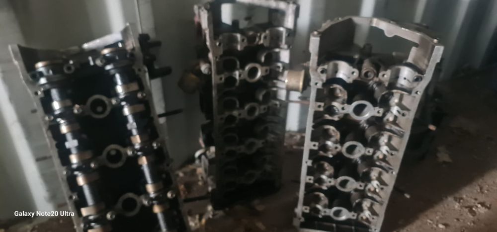 Головки и блок 406 , радиатор