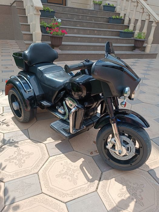 Детсткий электро-мотоцикл "Харлей Дэвидсон"