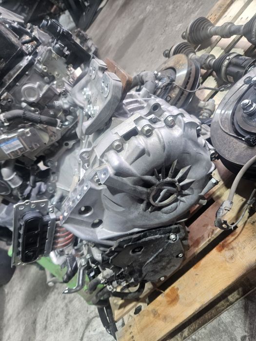 Скоростна кутия за Toyota Rav4 2.5i plug-in