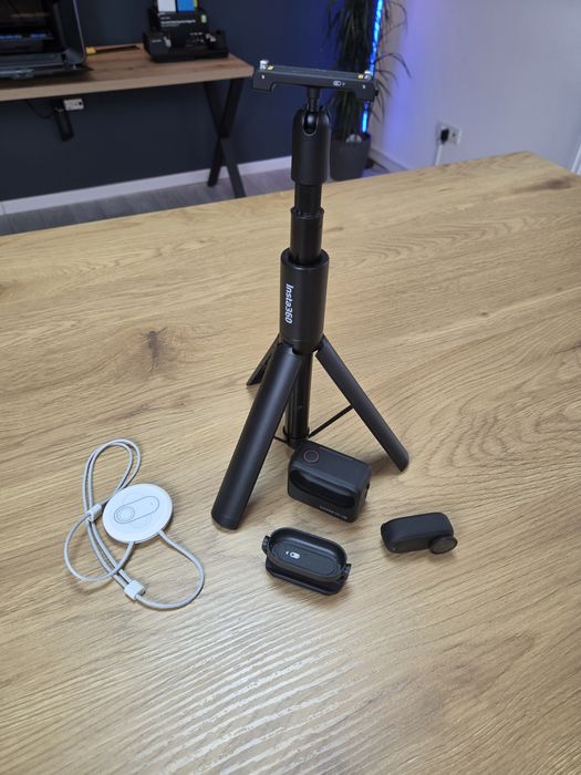 Insta360 GO 3S 4K 128GB – Aproape Nouă, Stare Excelentă, Complet Funcțională