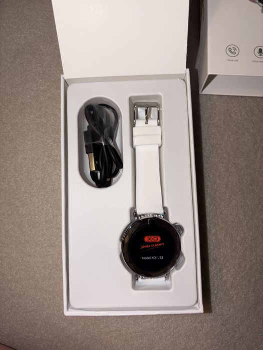 Смарт часовник amoled