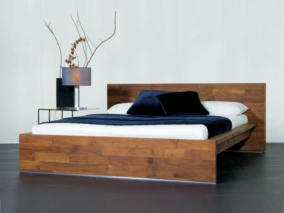 Кровать спальня из массива