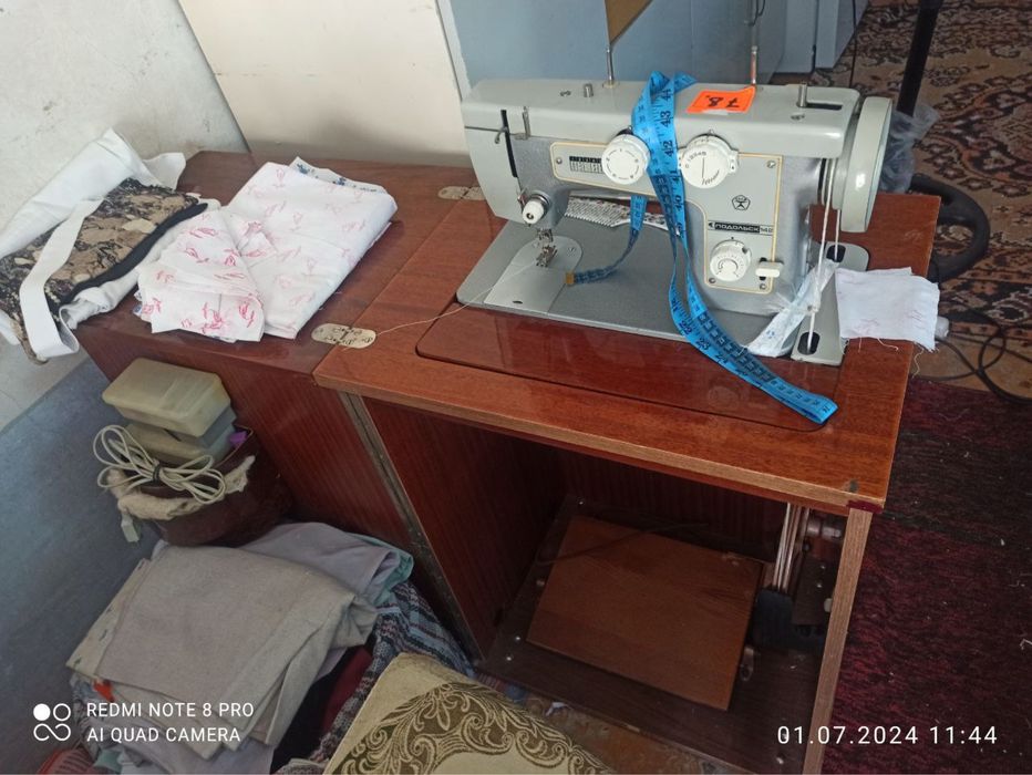 Швейная машинка Подольск 142