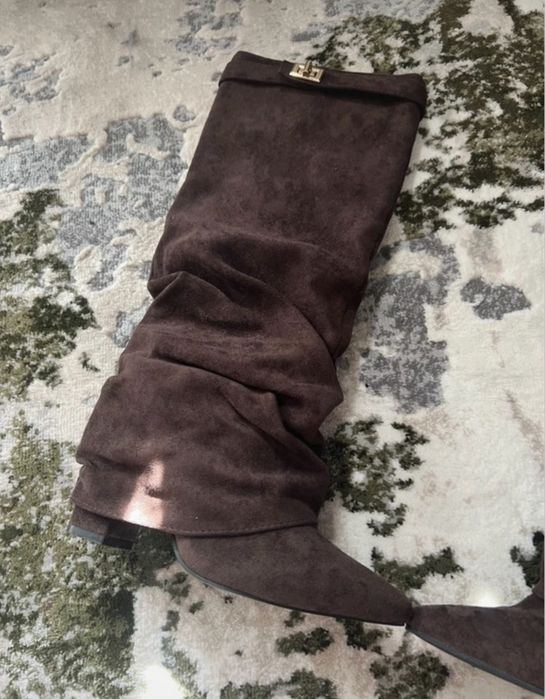 Botine cu toc noi