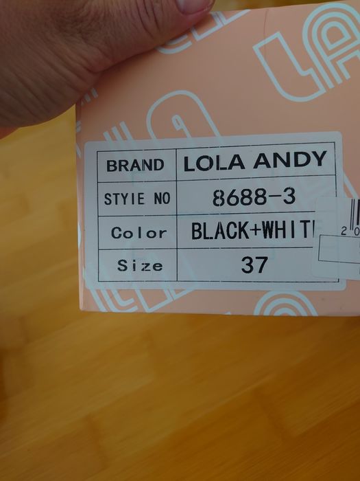 Кроссовки 37 размера